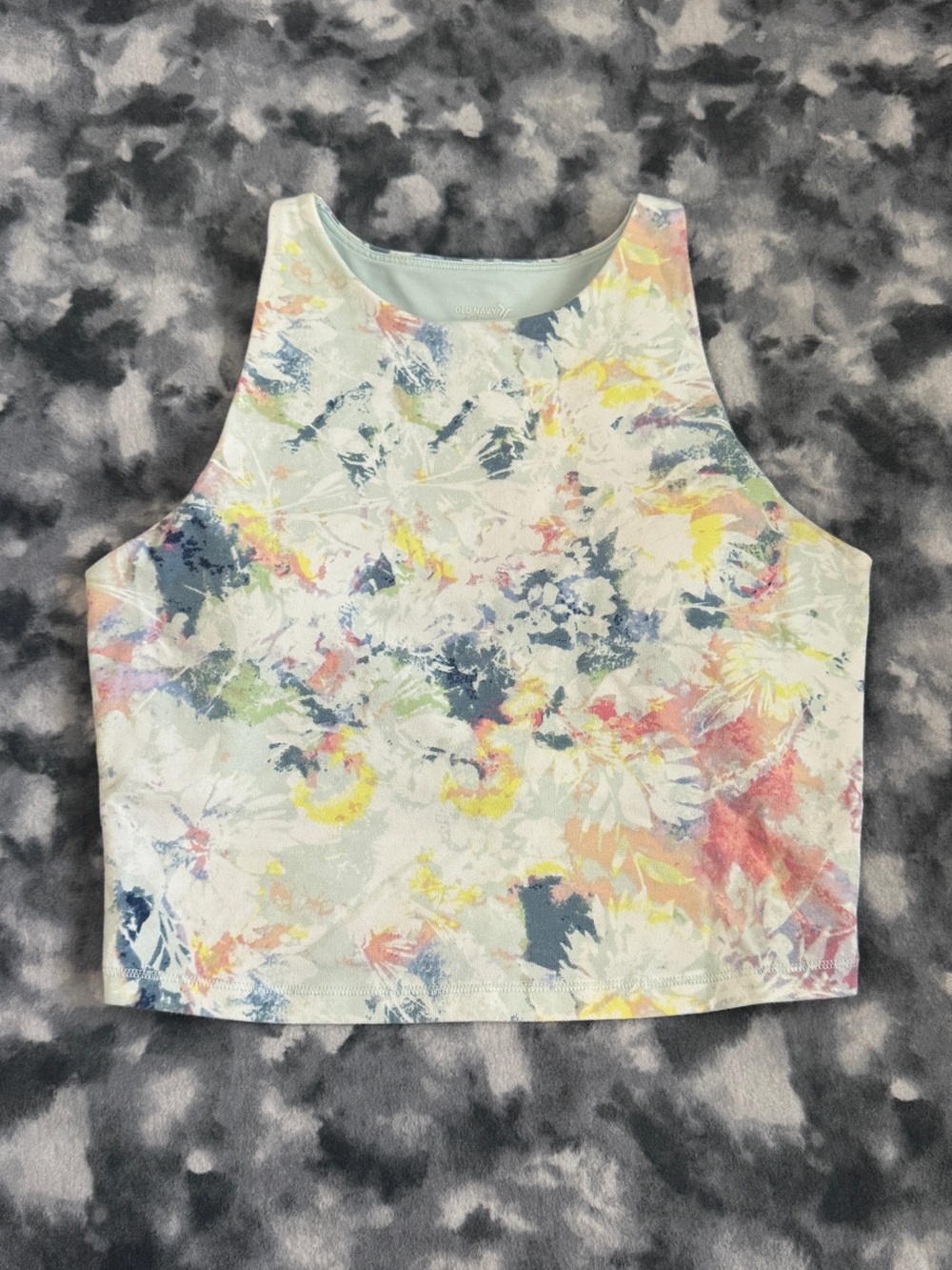 Old Navy Active High Neck Cropped Workout Tank